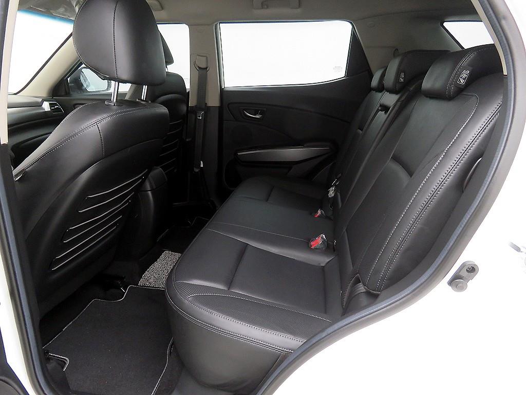 Ssangyong Tivoli - Vista 7