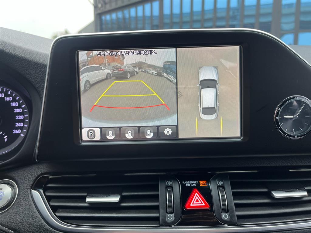 HYUNDAI Grandeur - Vista 10