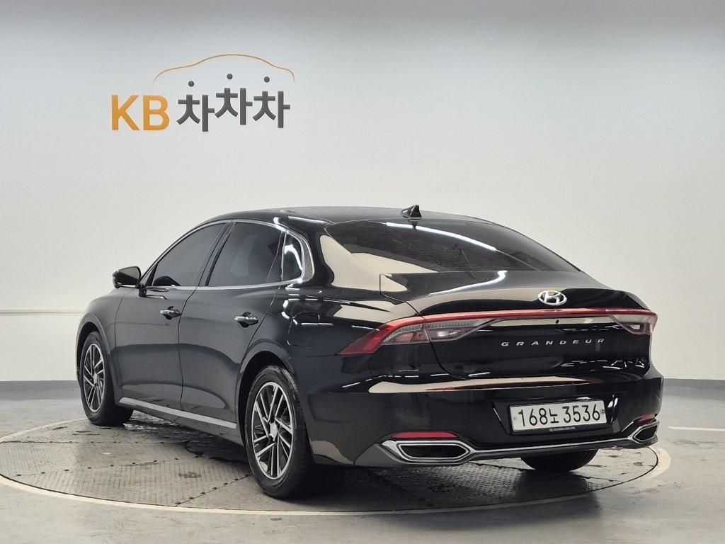 HYUNDAI Grandeur - Vista 4