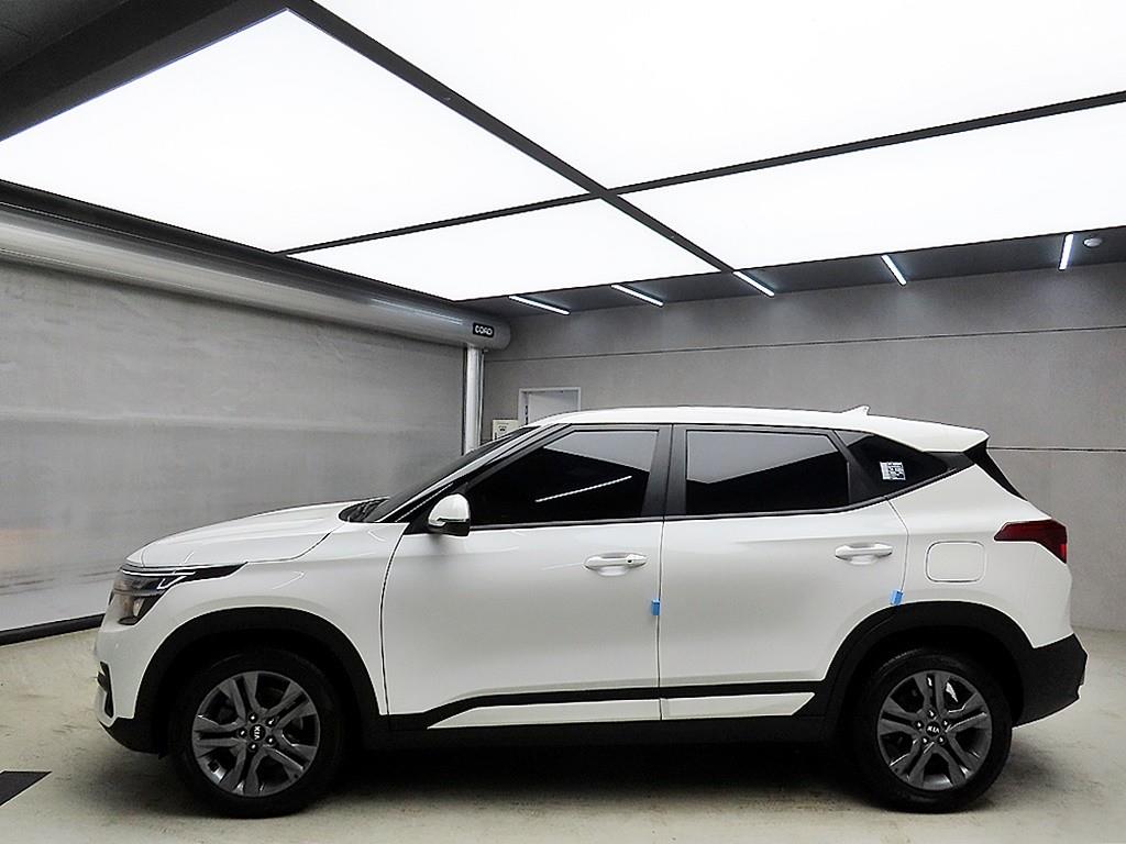 KIA Seltos - Vista 4