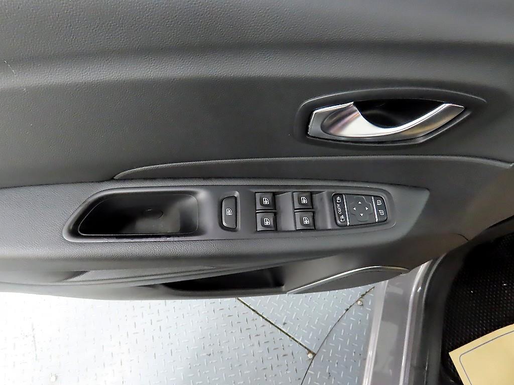 SAMSUNG QM3 - Vista 11