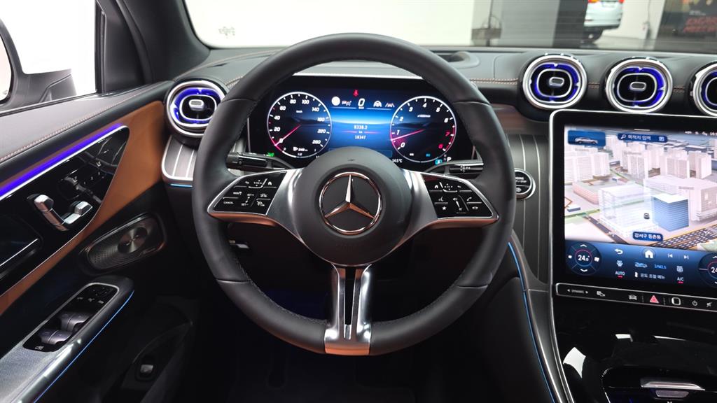 Mercedes Benz GLC Class - Vista 12