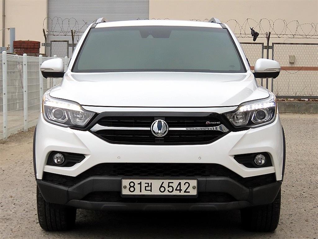 Ssangyong Rexton 2019 Blanco - Importación desde Corea - HF Imports Iquique - Foto 1