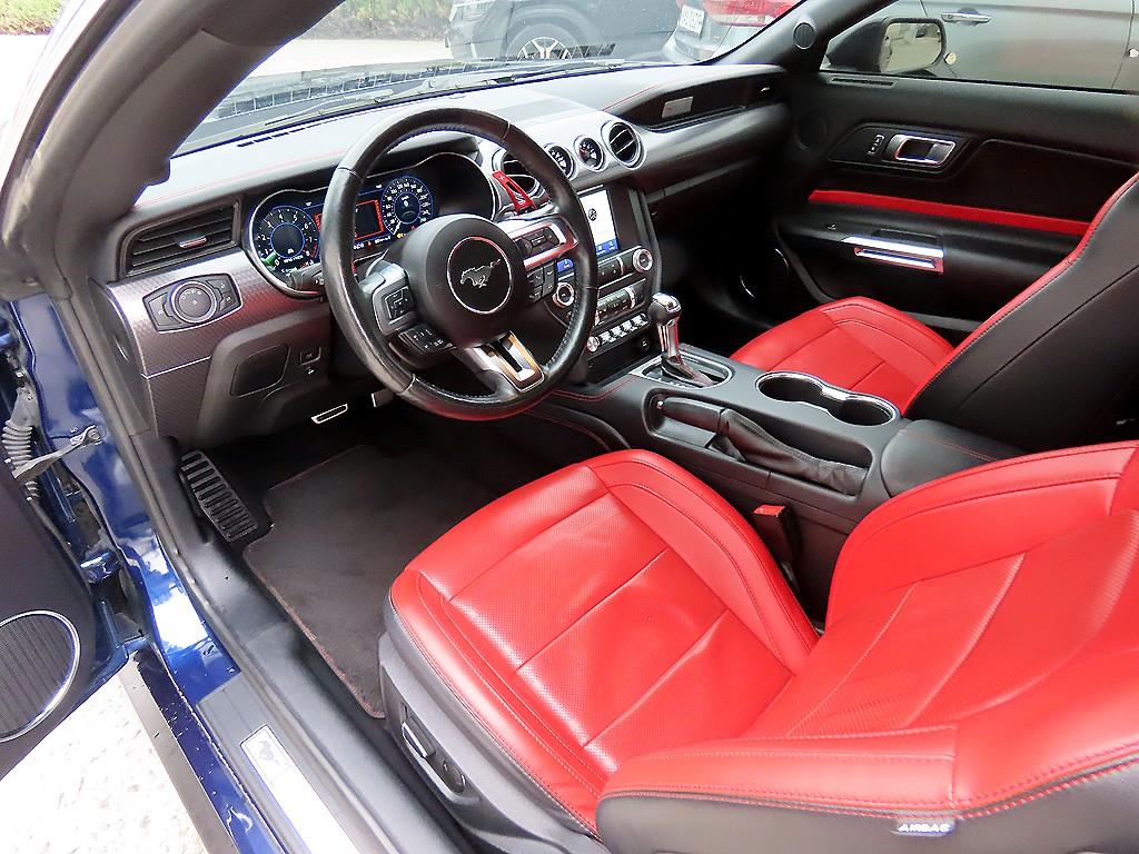 Ford Mustang - Vista 7