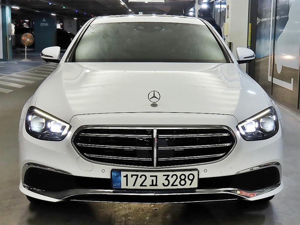 Mercedes Benz E class - Vista 2