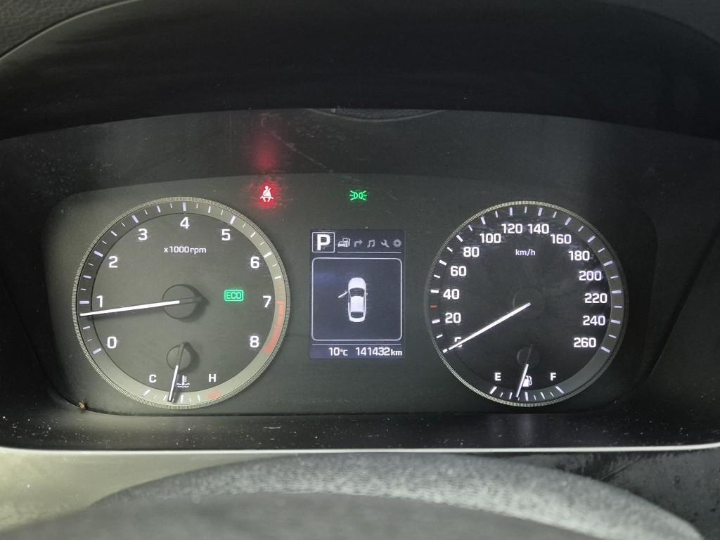 HYUNDAI Sonata - Vista 6