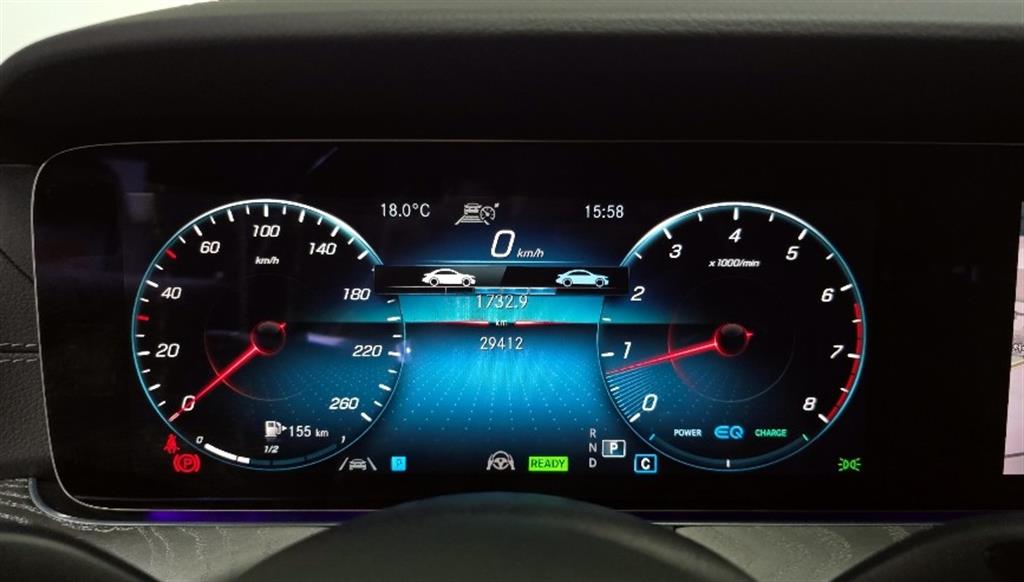 Mercedes Benz E class - Vista 8