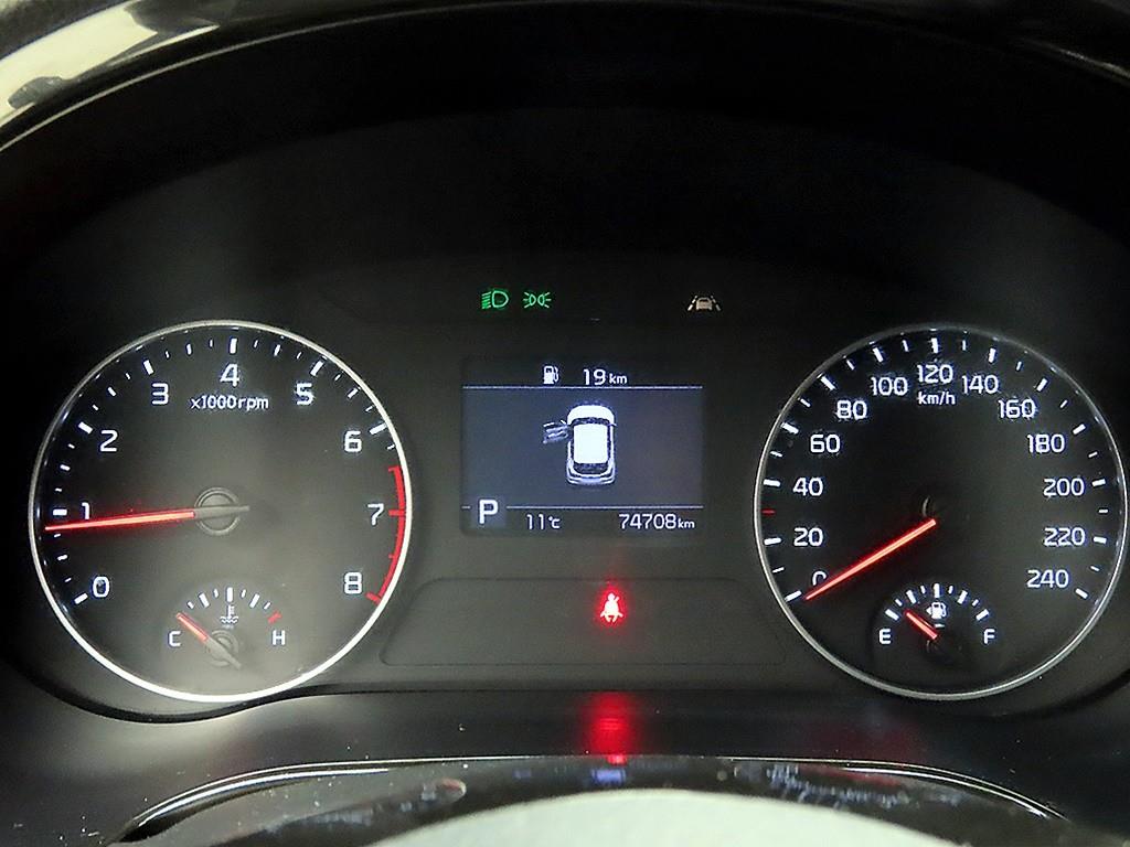 KIA Seltos - Vista 8