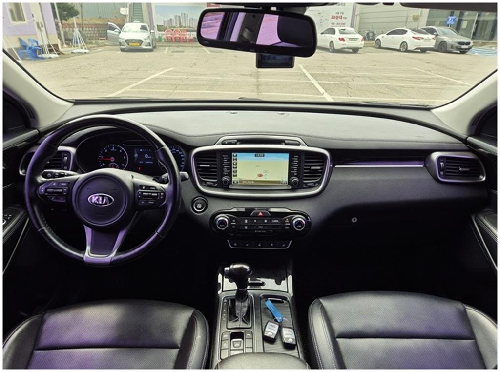 KIA Sorento - Vista 9