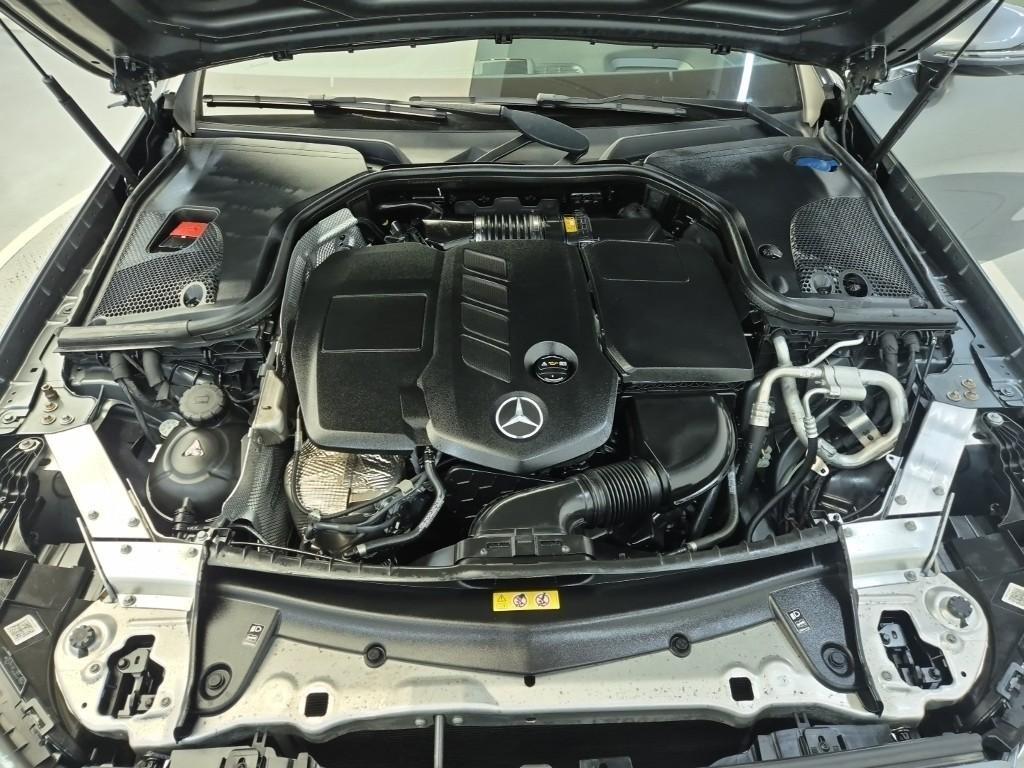 Mercedes Benz E class - Vista 5