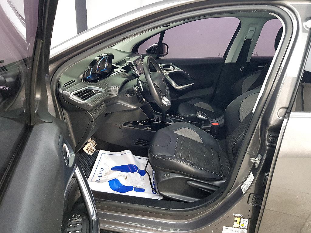 Peugeot 2008 - Vista 8