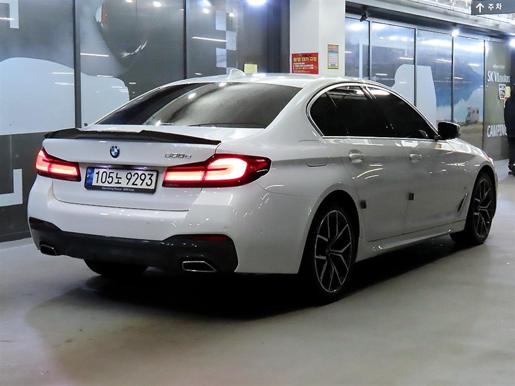 BMW 5 Series - Vista 4