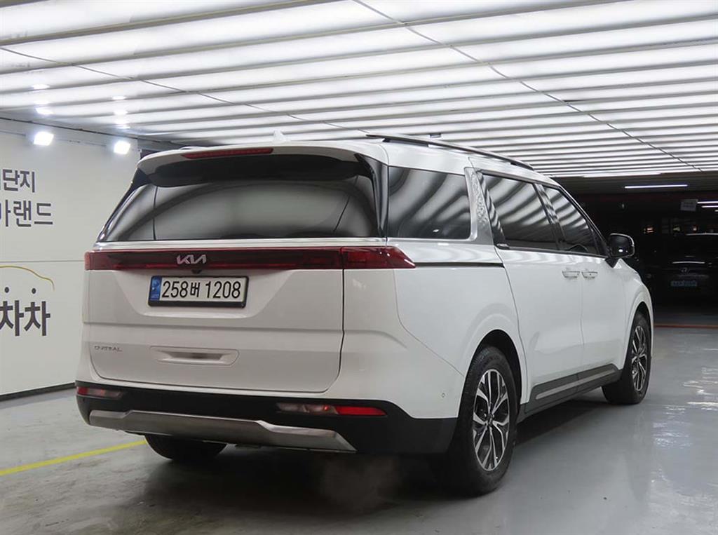 KIA Carnival - Vista 4