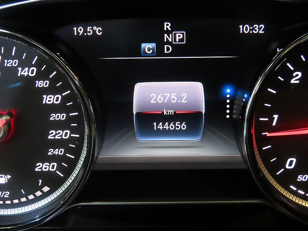 Mercedes Benz E class - Vista 9