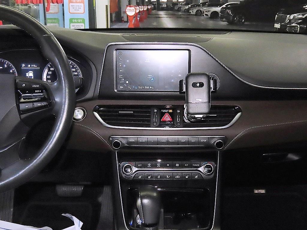 HYUNDAI Grandeur - Vista 11