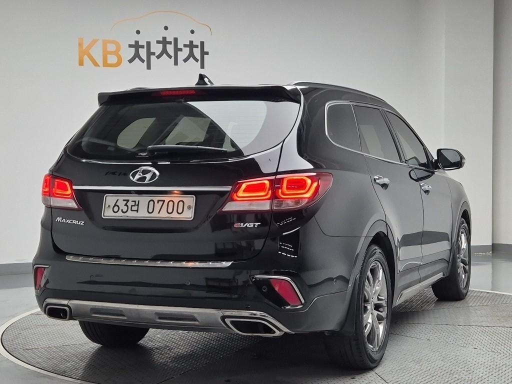 HYUNDAI Maxcruz - Vista 3