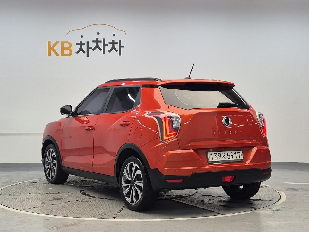 Ssangyong Tivoli - Vista 2