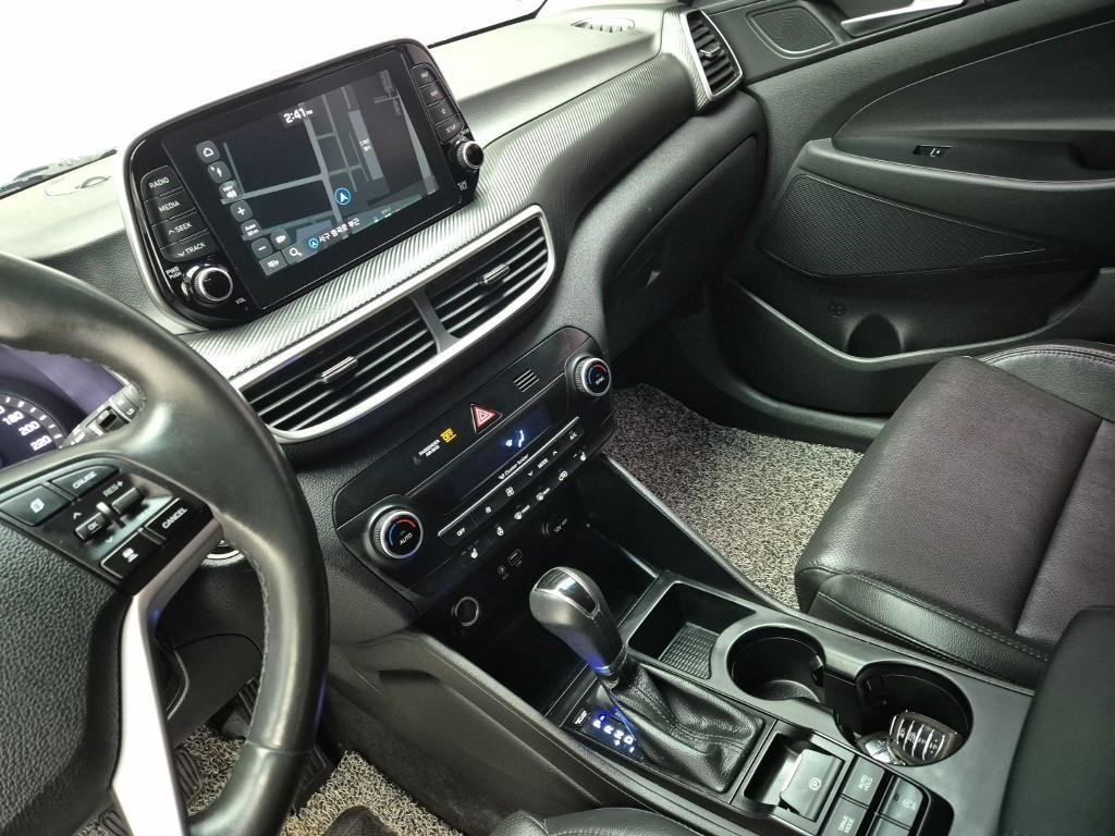 HYUNDAI Tucson - Vista 10