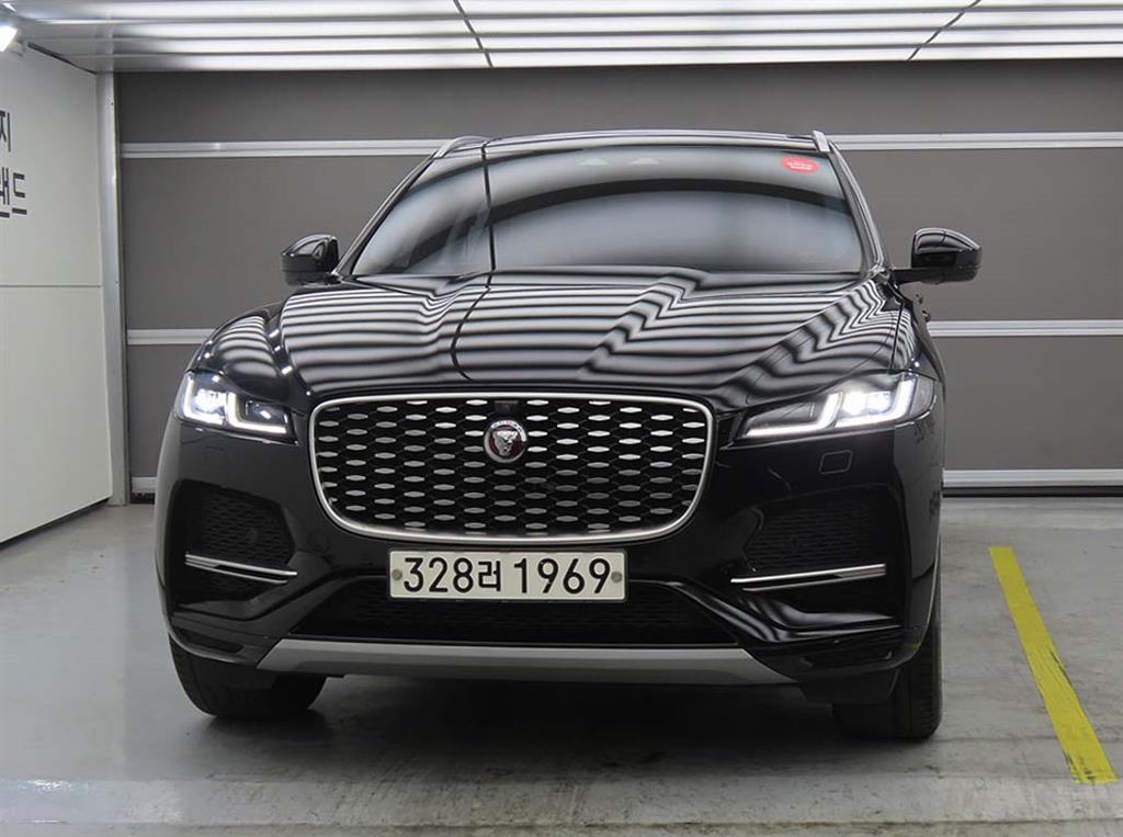Jaguar F-PACE - Vista 2