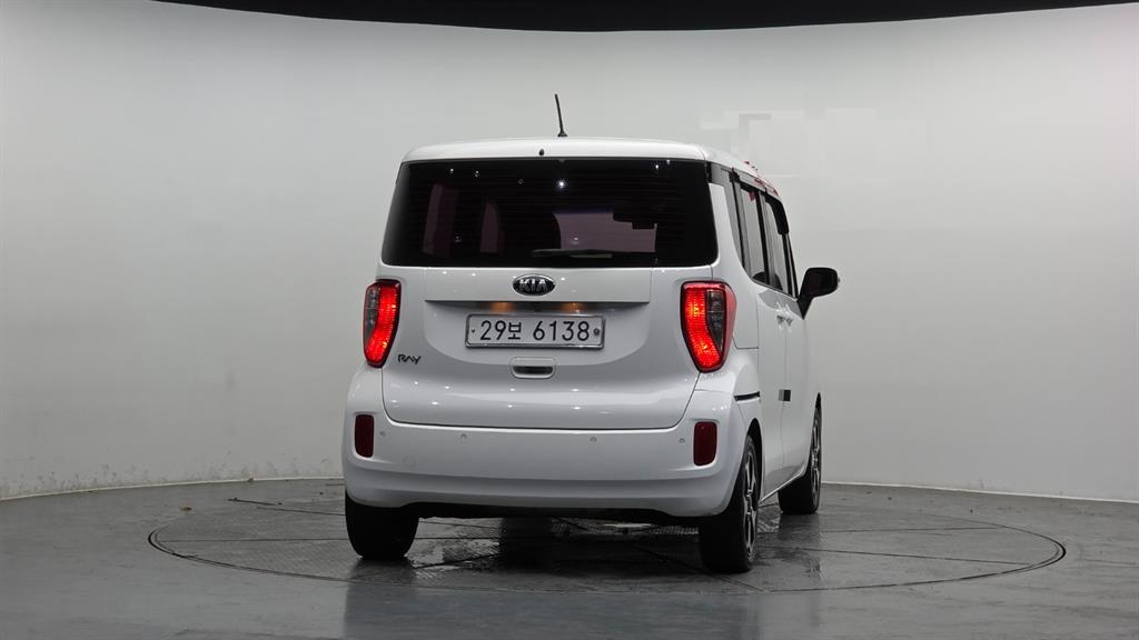 KIA Ray - Vista 4