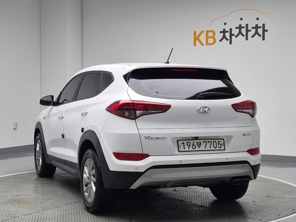 HYUNDAI Tucson - Vista 2