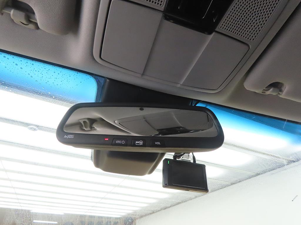 HYUNDAI Grandeur - Vista 12