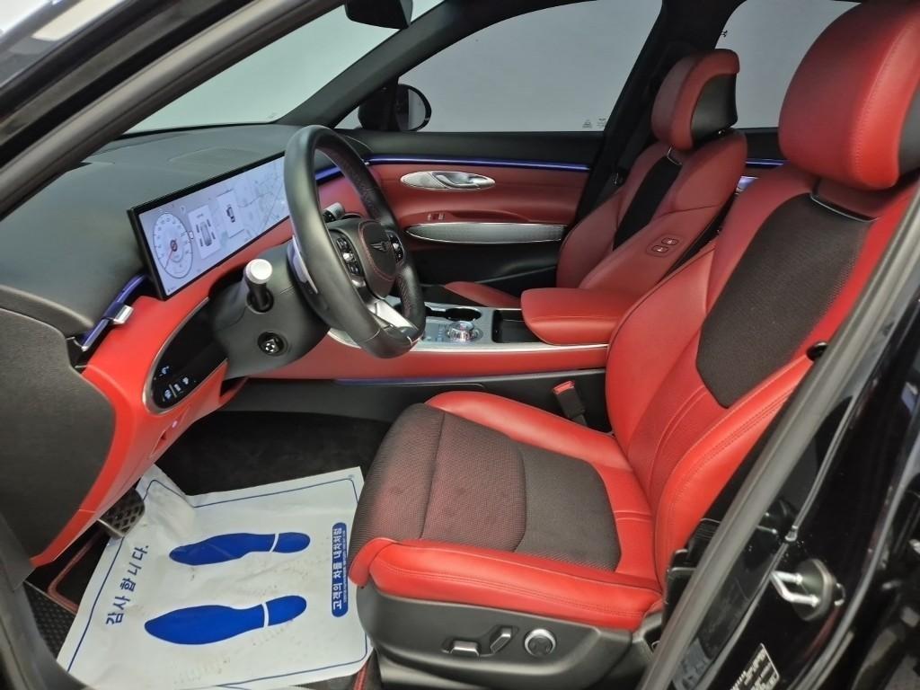 Genesis GV70 - Vista 11