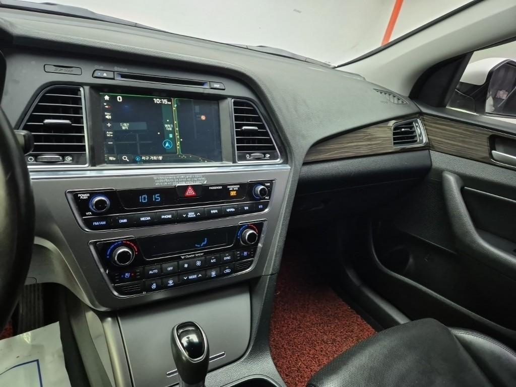 HYUNDAI Sonata - Vista 10