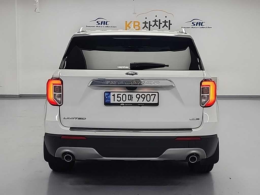 Ford Explorer - Vista 3