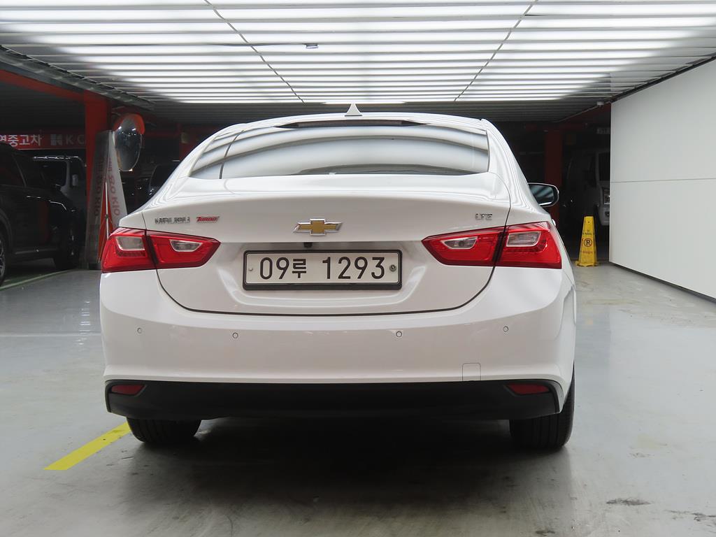 Chevrolet Malibu - Vista 3