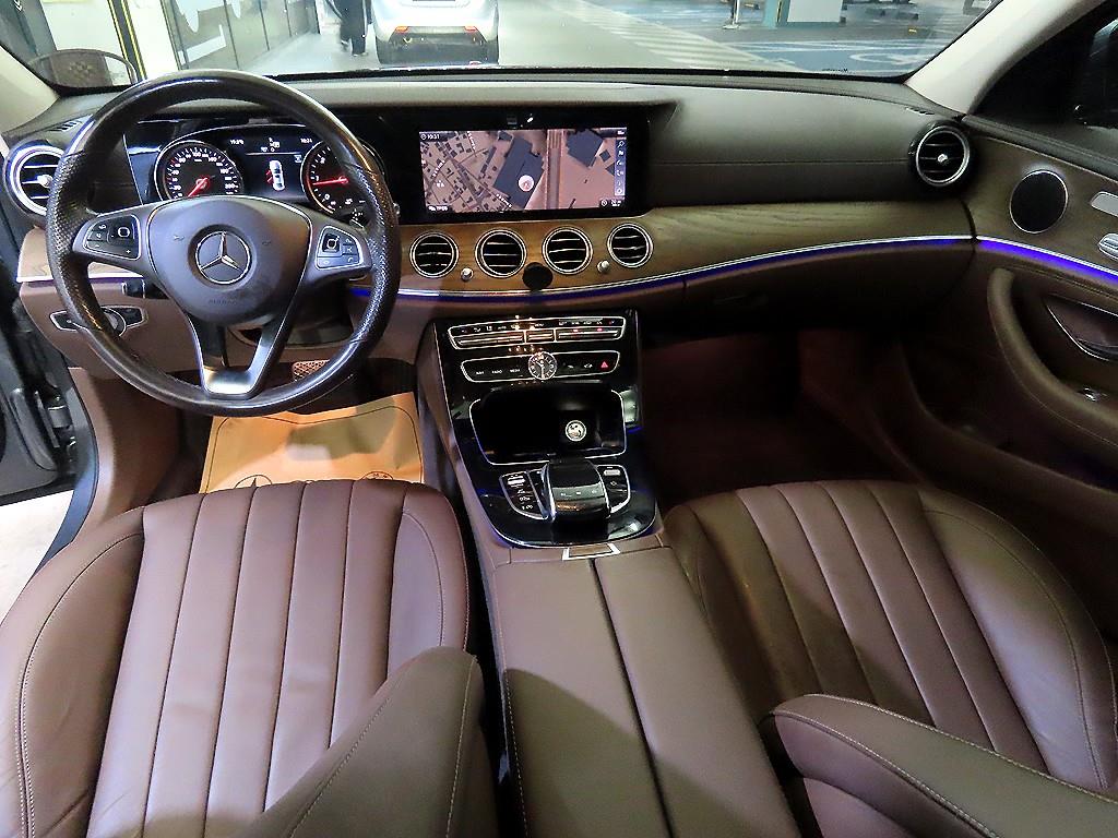 Mercedes Benz E class - Vista 10