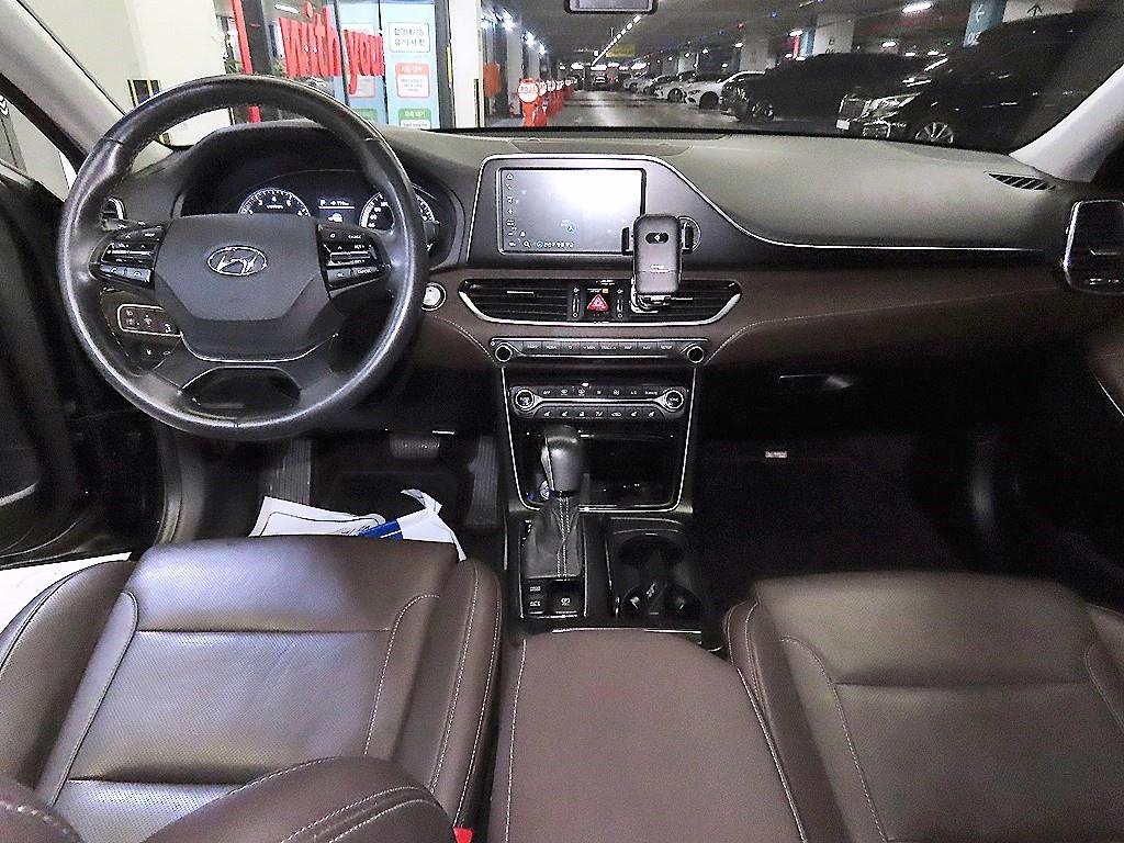 HYUNDAI Grandeur - Vista 10