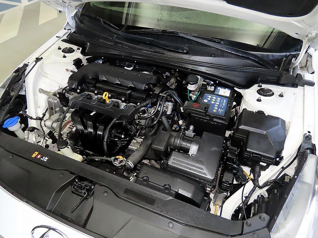 HYUNDAI Avante 2021 Blanco - Importación desde Corea - HF Imports Iquique - Foto 17