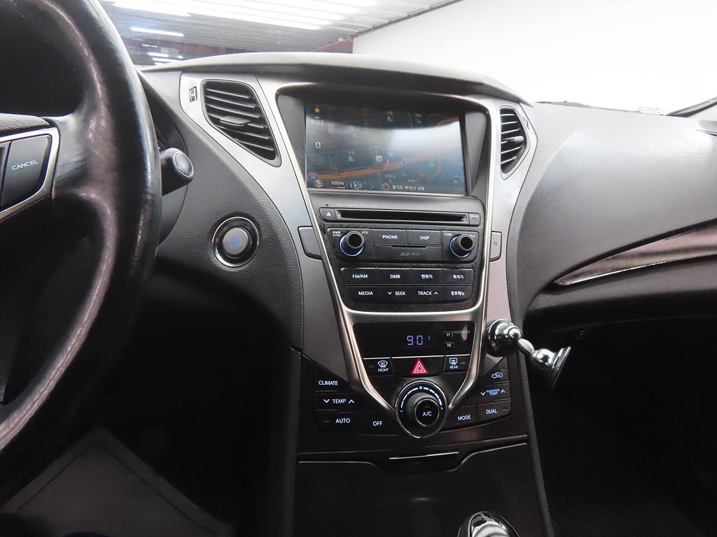 HYUNDAI Grandeur - Vista 10