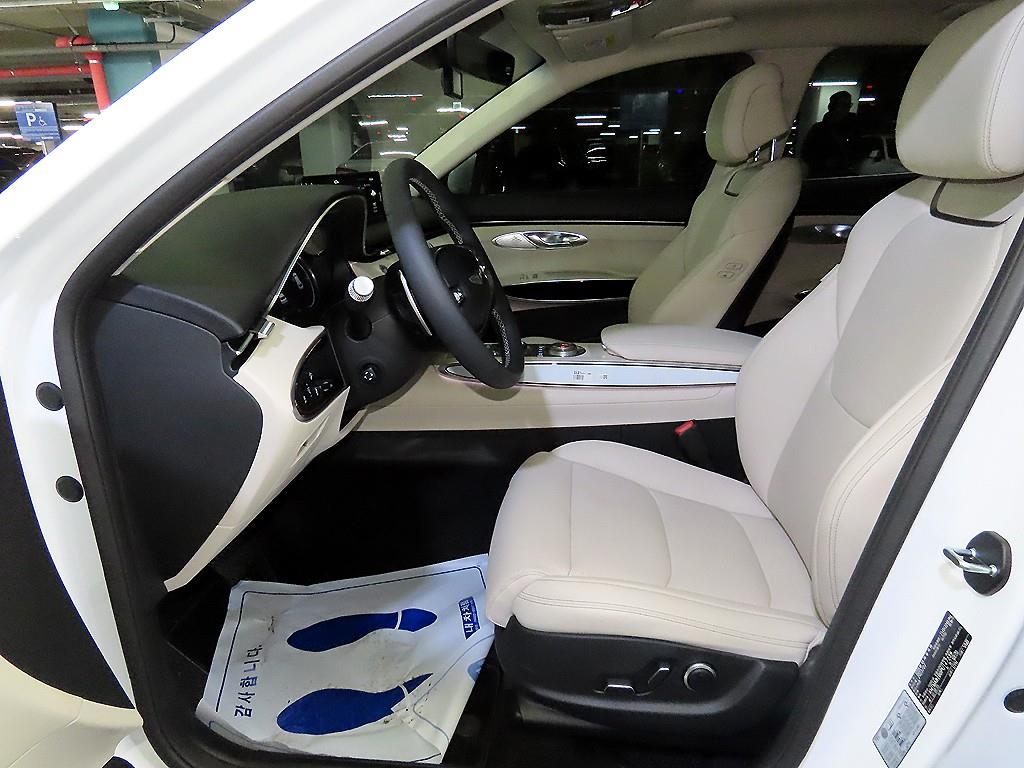 Genesis GV70 - Vista 6