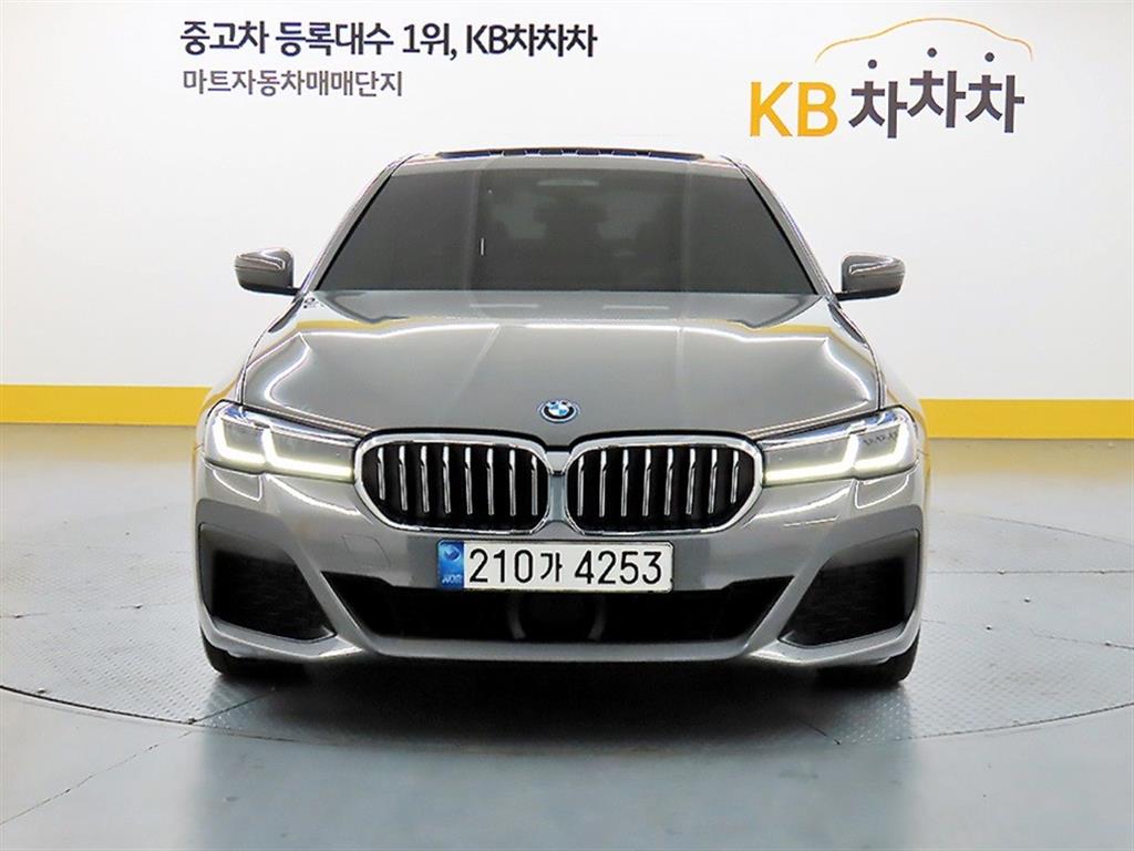 BMW 5 Series 2022 - Importación desde Corea - HF Imports Iquique - Foto 1