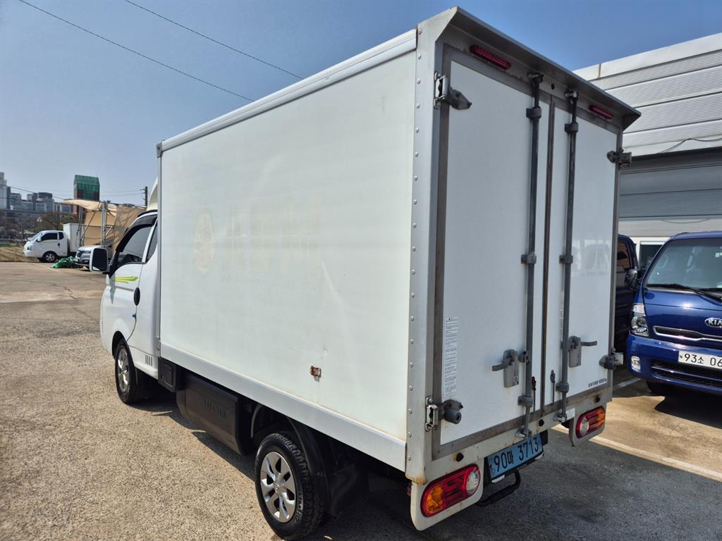 [소형화물][내장탑]포터2 (EV) 1.0톤/슈퍼캡/초장축 - миниатюра 3