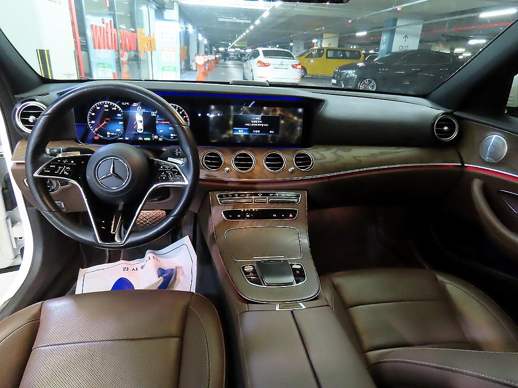 Mercedes Benz E class - Vista 10