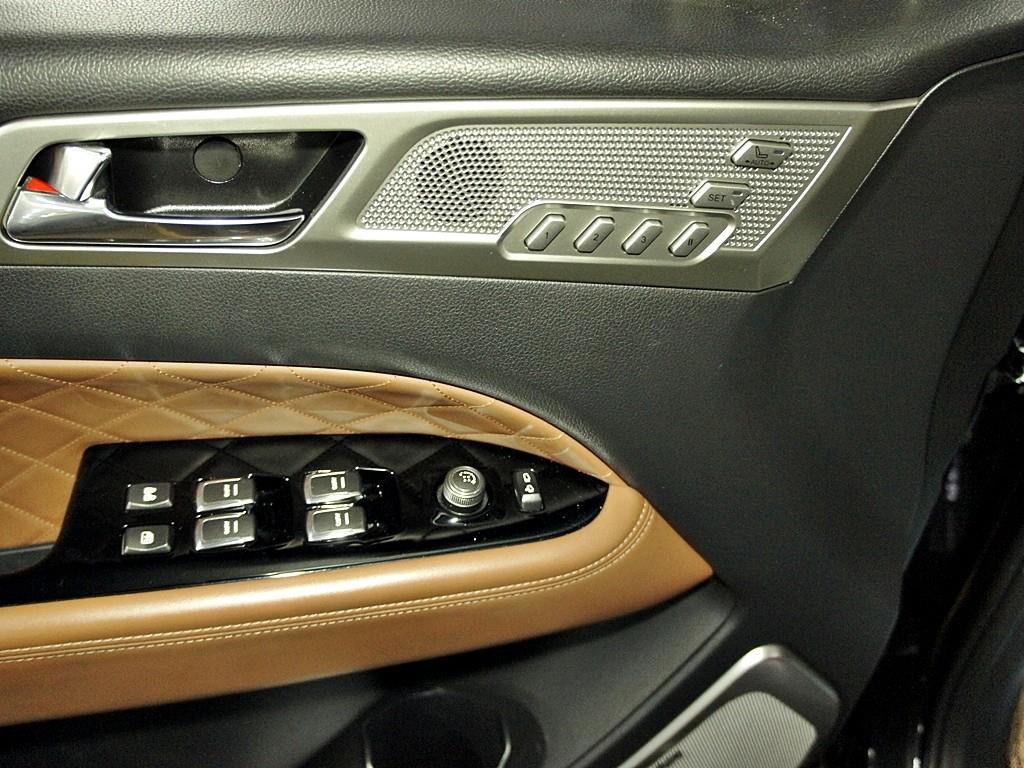 Ssangyong Rexton 2018 Negro - Importación desde Corea - HF Imports Iquique - Foto 13