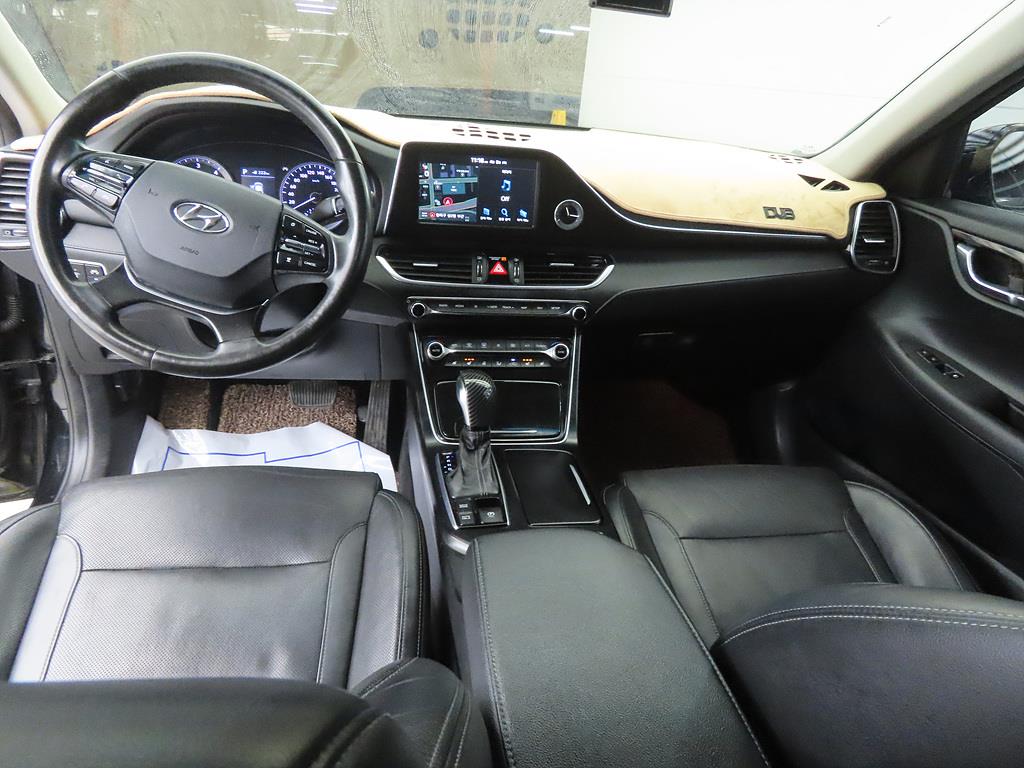 HYUNDAI Grandeur - Vista 7