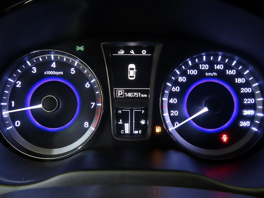 HYUNDAI Grandeur - Vista 9