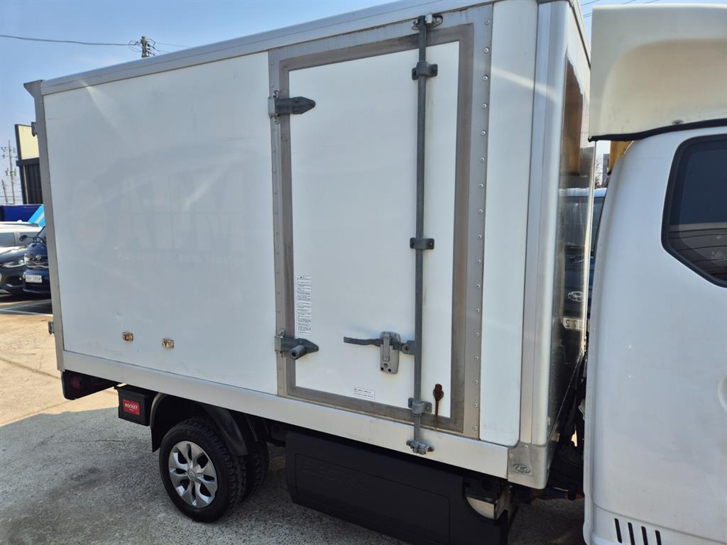 [소형화물][내장탑]포터2 (EV) 1.0톤/슈퍼캡/초장축 - миниатюра 11