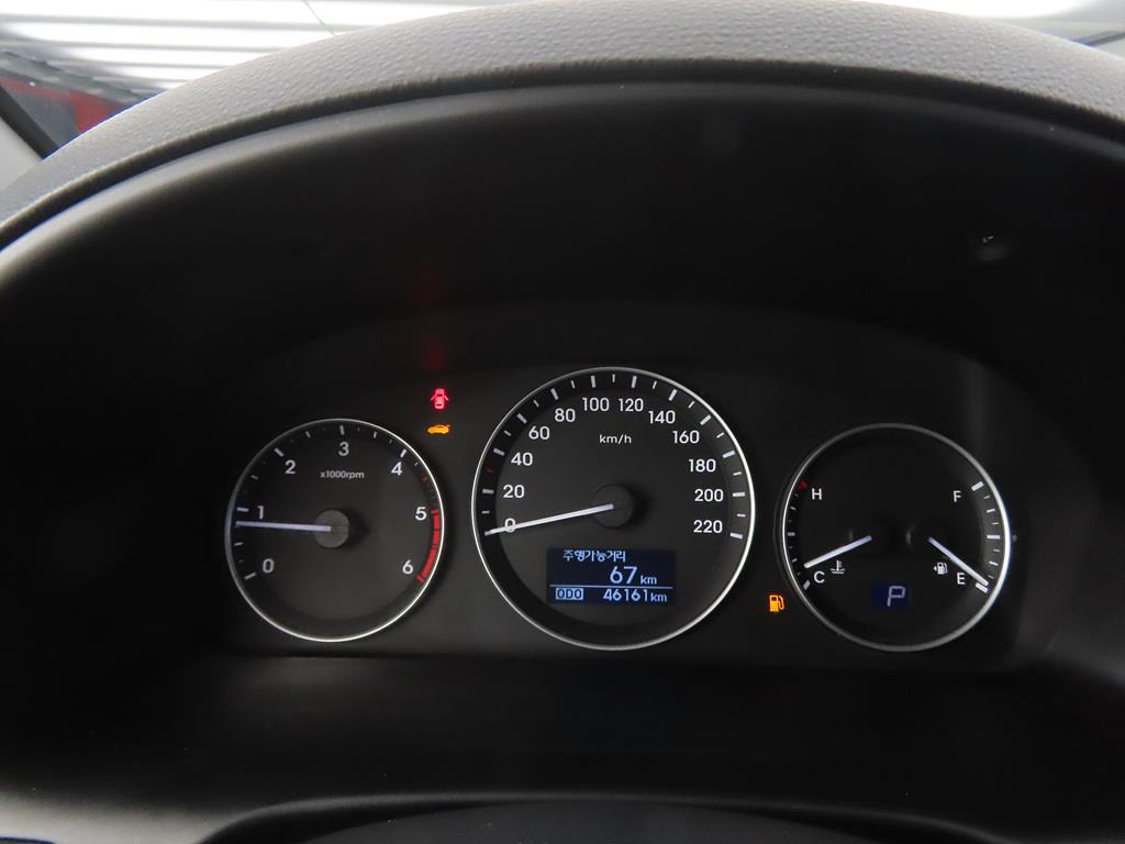 HYUNDAI Starex - Vista 9
