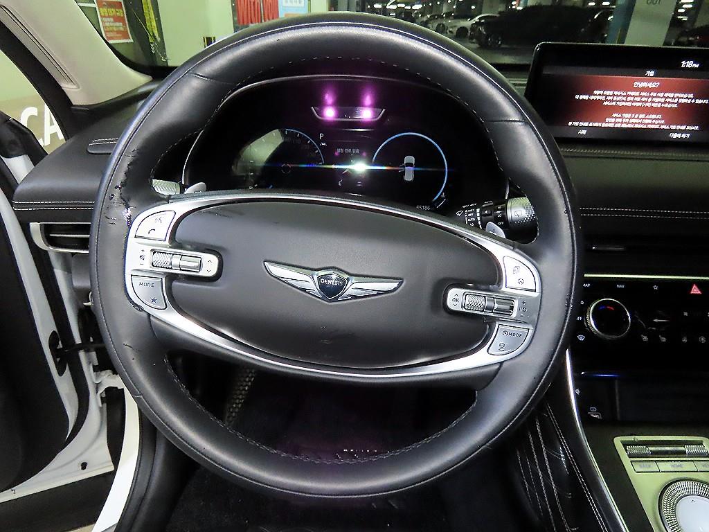 Genesis GV80 - Vista 8