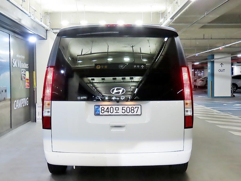 HYUNDAI Staria - Vista 5