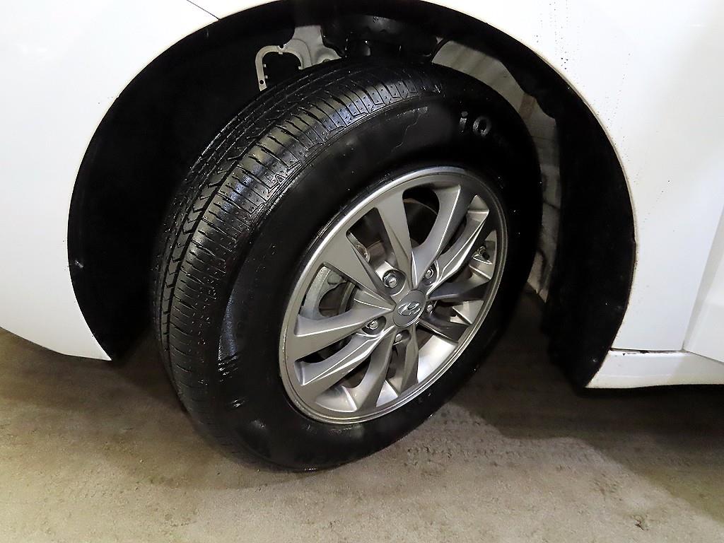 HYUNDAI Avante 2019 Blanco - Importación desde Corea - HF Imports Iquique - Foto 18