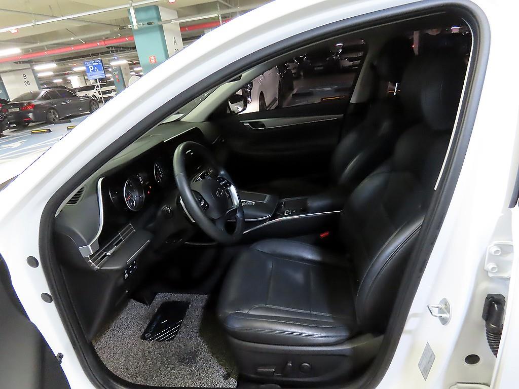 HYUNDAI Grandeur - Vista 6