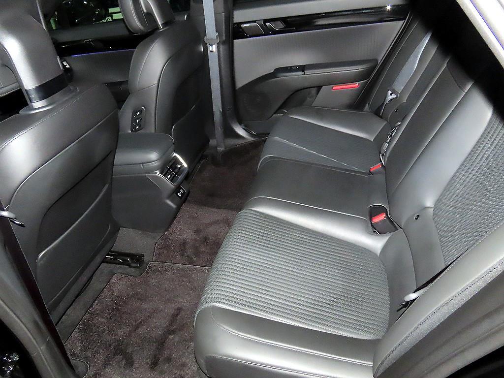 HYUNDAI Grandeur - Vista 7