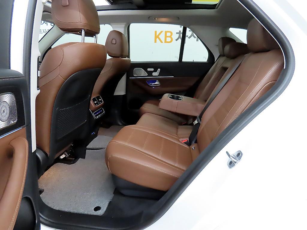 Mercedes Benz GLE Class - Vista 6