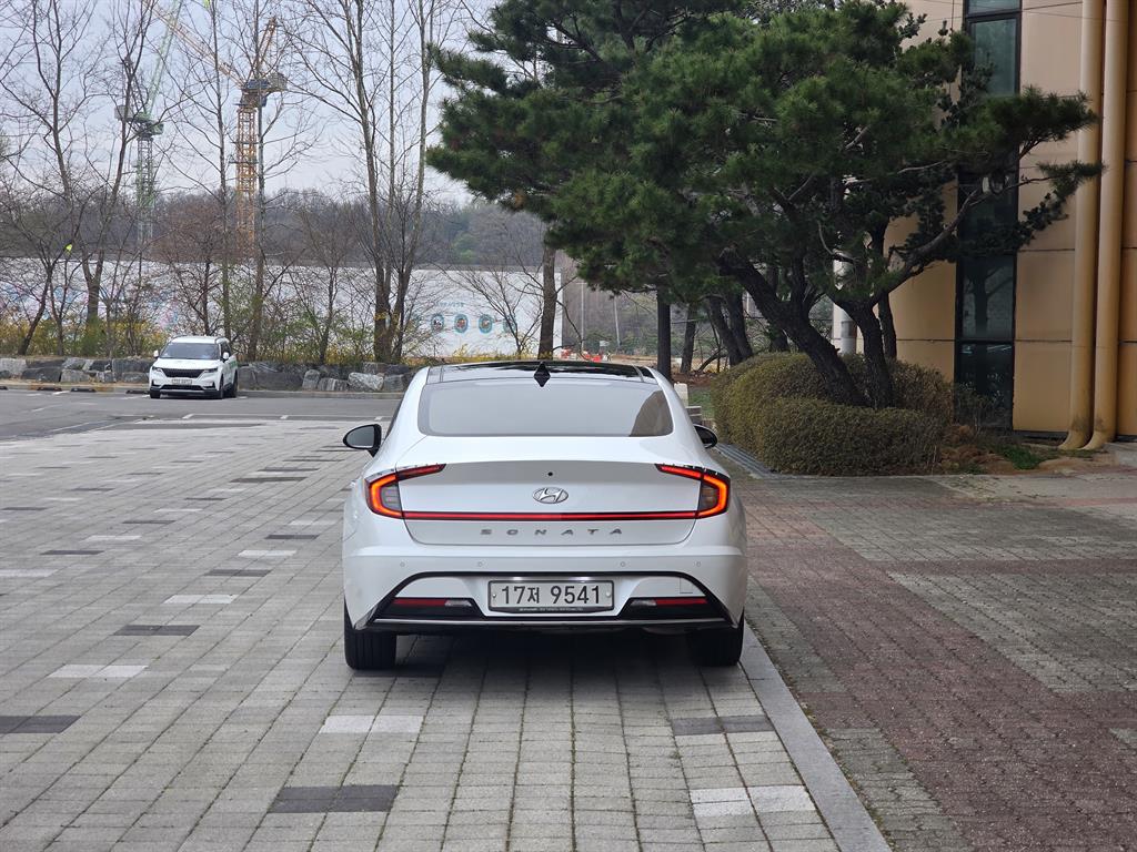 HYUNDAI Sonata - Vista 5